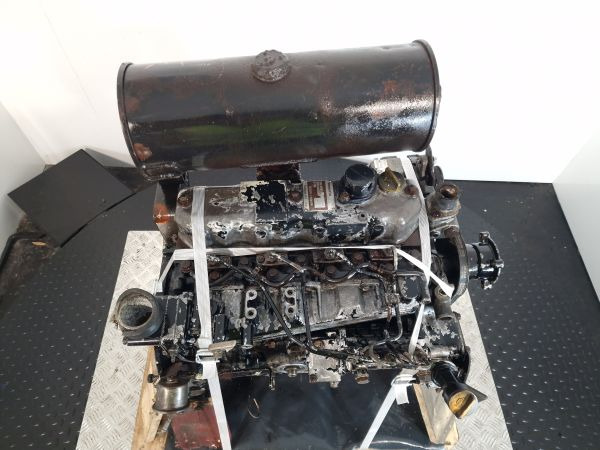 Dzinējs - Celtniecības tehnika Komatsu 4D84E-3D Engine (Plant): foto 11