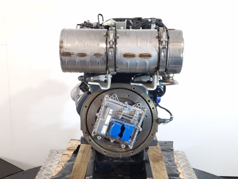 Kubota V2403-CR-T-EF02 New Engine (Plant) - Dzinējs - Celtniecības tehnika: foto 4 Kubota V2403-CR-T-EF02 New Engine (Plant) - Dzinējs - Celtniecības tehnika: foto 4