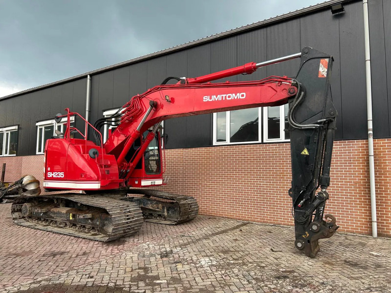 Case CX235C SR - Kāpurķēžu ekskavators: foto 2 Case CX235C SR - Kāpurķēžu ekskavators: foto 2