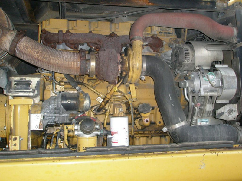 Caterpillar M318D - Riteņu ekskavators: foto 5 Caterpillar M318D - Riteņu ekskavators: foto 5