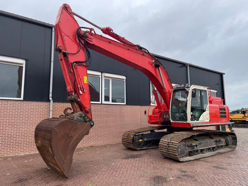 Hitachi ZX300LC-6 - Kāpurķēžu ekskavators: foto 1 Hitachi ZX300LC-6 - Kāpurķēžu ekskavators: foto 1