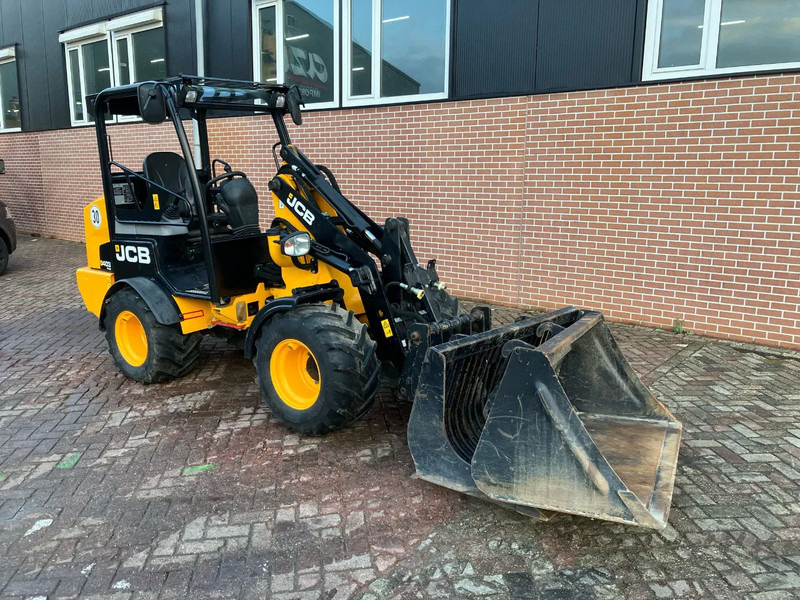 JCB 403 PLUS - Kāpurķēžu kompaktiekrāvējs: foto 3 JCB 403 PLUS - Kāpurķēžu kompaktiekrāvējs: foto 3