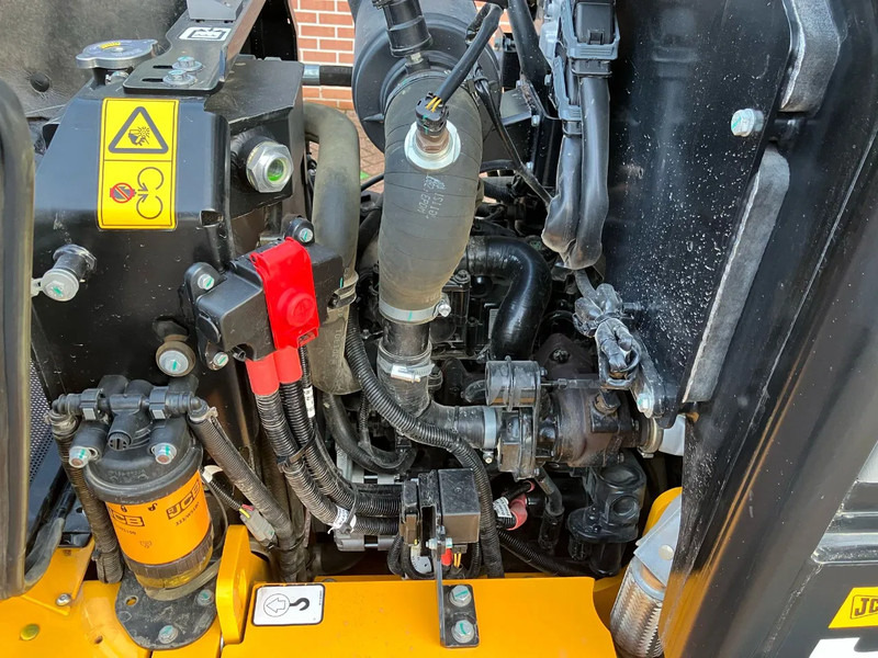 JCB 403 PLUS - Kāpurķēžu kompaktiekrāvējs: foto 5 JCB 403 PLUS - Kāpurķēžu kompaktiekrāvējs: foto 5