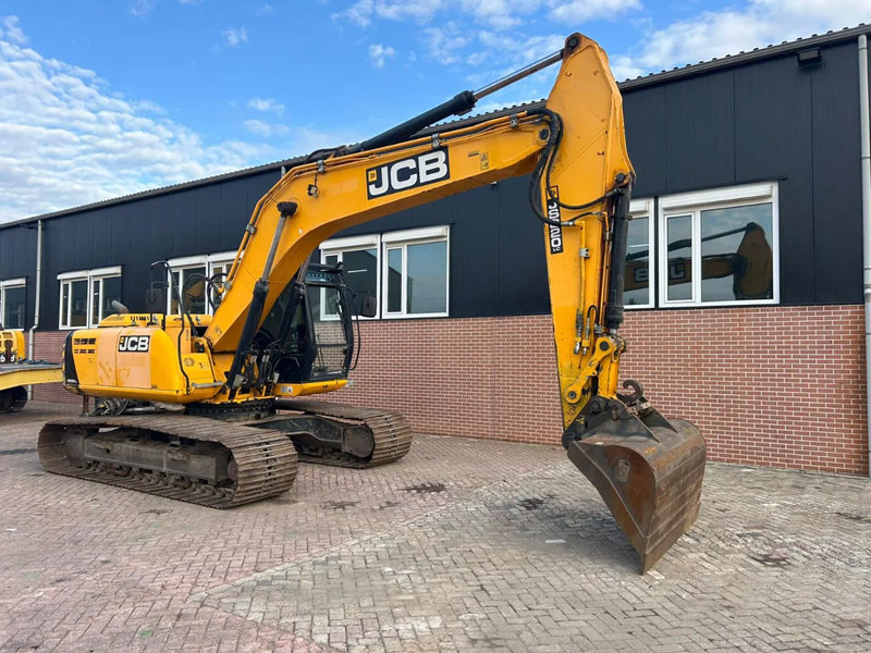 JCB JS220LC - Kāpurķēžu ekskavators: foto 2 JCB JS220LC - Kāpurķēžu ekskavators: foto 2