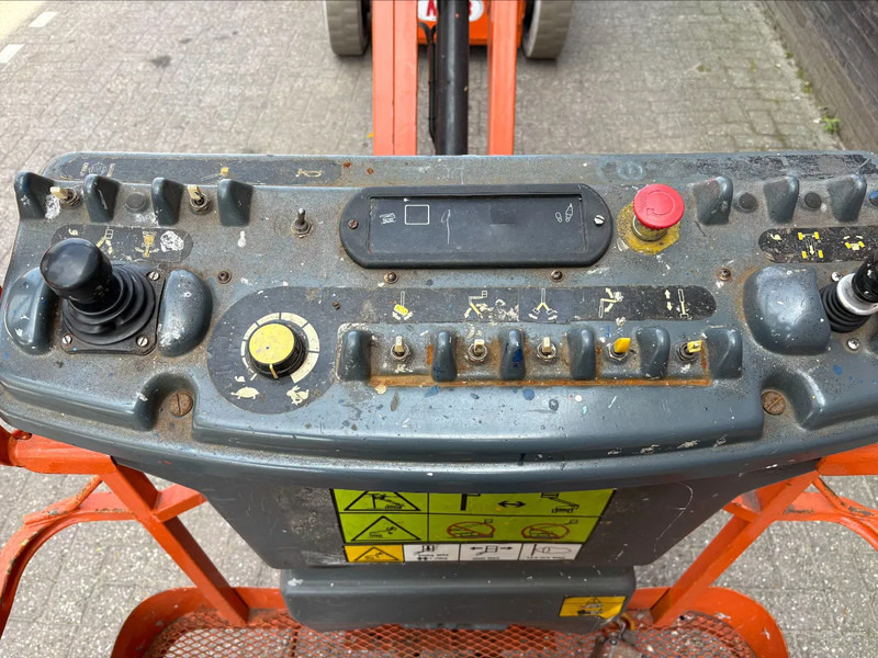 JLG E300AJP - Izlices pacēlājs: foto 4 JLG E300AJP - Izlices pacēlājs: foto 4