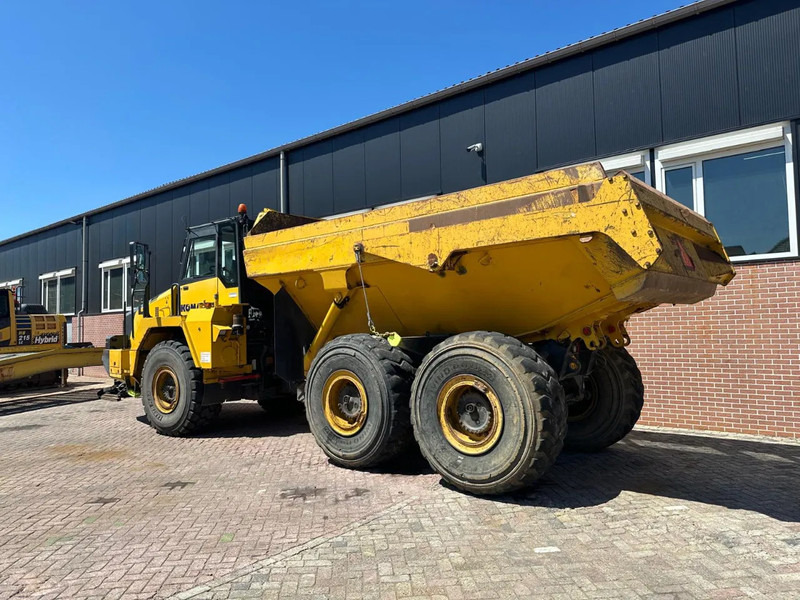 Komatsu HM300-2 - Artikulētias pašizgāzējs: foto 3 Komatsu HM300-2 - Artikulētias pašizgāzējs: foto 3