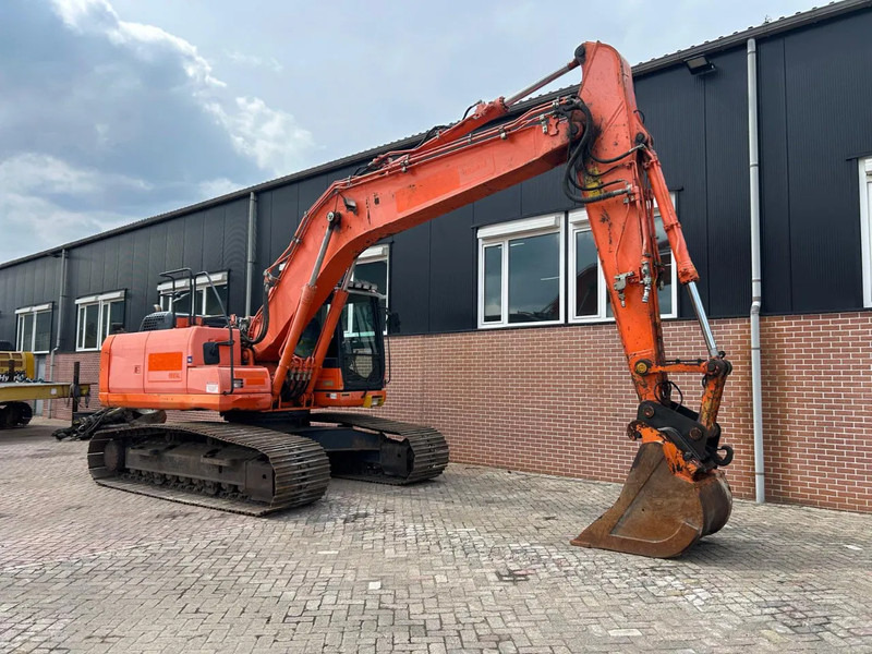 Komatsu PC 210LC-10 - Kāpurķēžu ekskavators: foto 4 Komatsu PC 210LC-10 - Kāpurķēžu ekskavators: foto 4