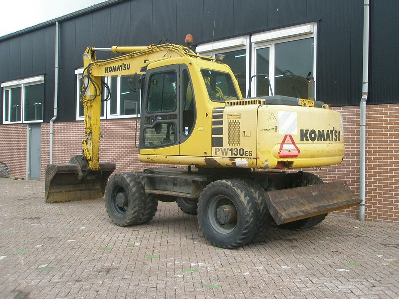 Komatsu PW 130ES-6K - Riteņu ekskavators: foto 2 Komatsu PW 130ES-6K - Riteņu ekskavators: foto 2