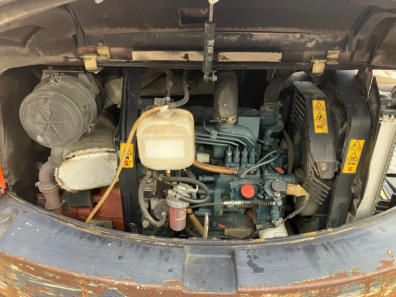 Kubota KX121-3a - Mini-ekskavators: foto 5 Kubota KX121-3a - Mini-ekskavators: foto 5