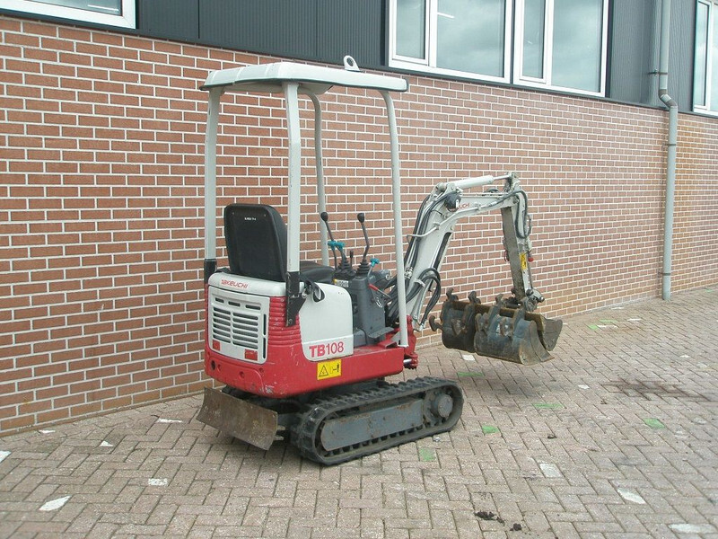 Takeuchi TB108 - Mini-ekskavators: foto 5 Takeuchi TB108 - Mini-ekskavators: foto 5