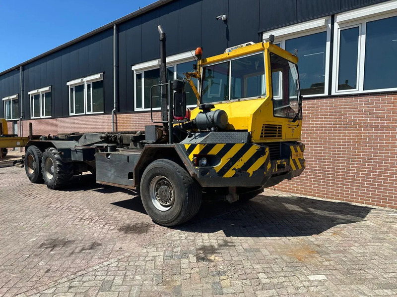 Terberg CC CC26 - Konteineru vedējs/ Kravas automašīna ar noņemamā virsbūve: foto 4 Terberg CC CC26 - Konteineru vedējs/ Kravas automašīna ar noņemamā virsbūve: foto 4