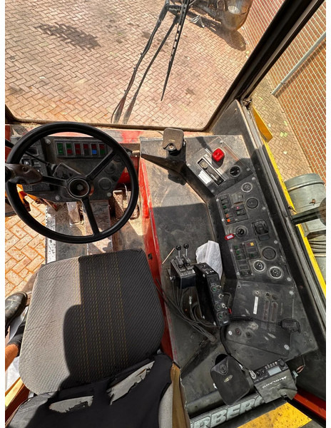 Terberg CC CC26 - Konteineru vedējs/ Kravas automašīna ar noņemamā virsbūve: foto 5 Terberg CC CC26 - Konteineru vedējs/ Kravas automašīna ar noņemamā virsbūve: foto 5