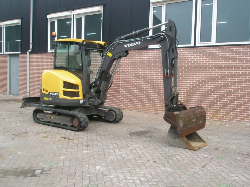 Volvo EC35D - Mini-ekskavators: foto 4 Volvo EC35D - Mini-ekskavators: foto 4