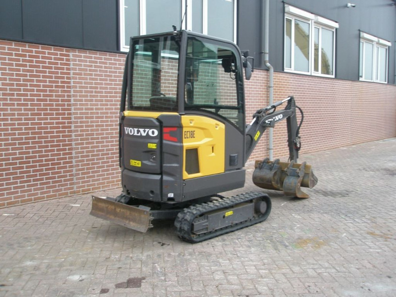 Volvo ECR18E - Mini-ekskavators: foto 3 Volvo ECR18E - Mini-ekskavators: foto 3