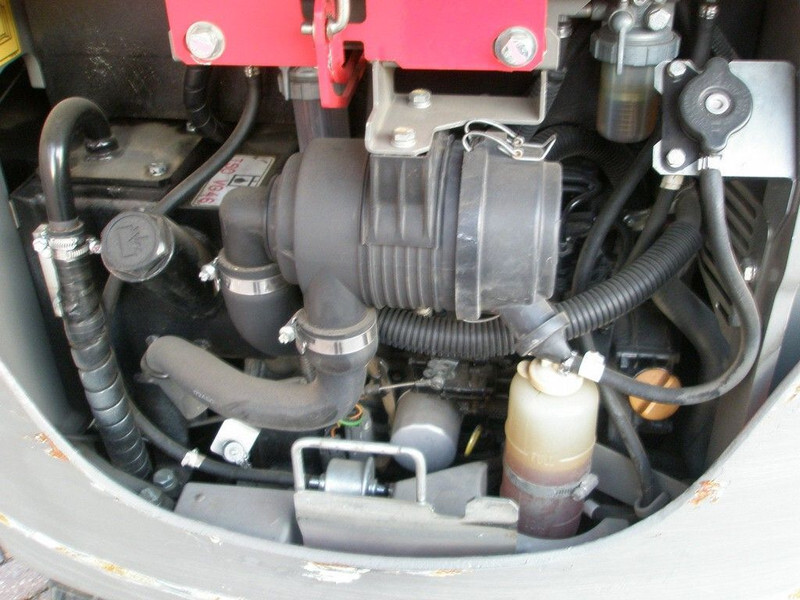 Yanmar SV17 - Mini-ekskavators: foto 5 Yanmar SV17 - Mini-ekskavators: foto 5