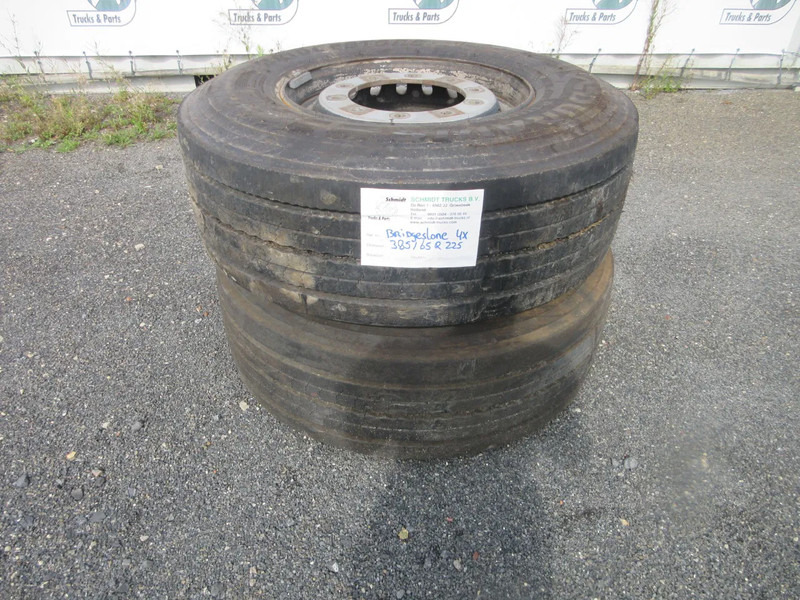 Bridgestone 385 / 65 R 22.5 OPLEGGER BANDEN MET STAAL WIEL - Riepa - Kravas automašīna: foto 3 Bridgestone 385 / 65 R 22.5 OPLEGGER BANDEN MET STAAL WIEL - Riepa - Kravas automašīna: foto 3