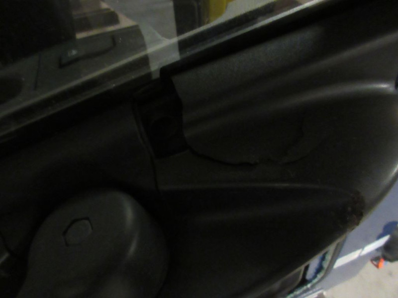 DAF 1715427 DEUR RECHTS LF 290 EURO 6 MET RAAM - Durvis un rezerves daļas - Kravas automašīna: foto 3 DAF 1715427 DEUR RECHTS LF 290 EURO 6 MET RAAM - Durvis un rezerves daļas - Kravas automašīna: foto 3