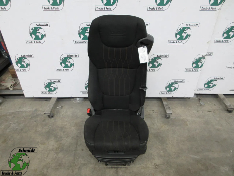 DAF 1715495 //1715487 STOELEN SET DAF LF 230 EURO 6 MODEL 2020 - Sēdeklis - Kravas automašīna: foto 1 DAF 1715495 //1715487 STOELEN SET DAF LF 230 EURO 6 MODEL 2020 - Sēdeklis - Kravas automašīna: foto 1