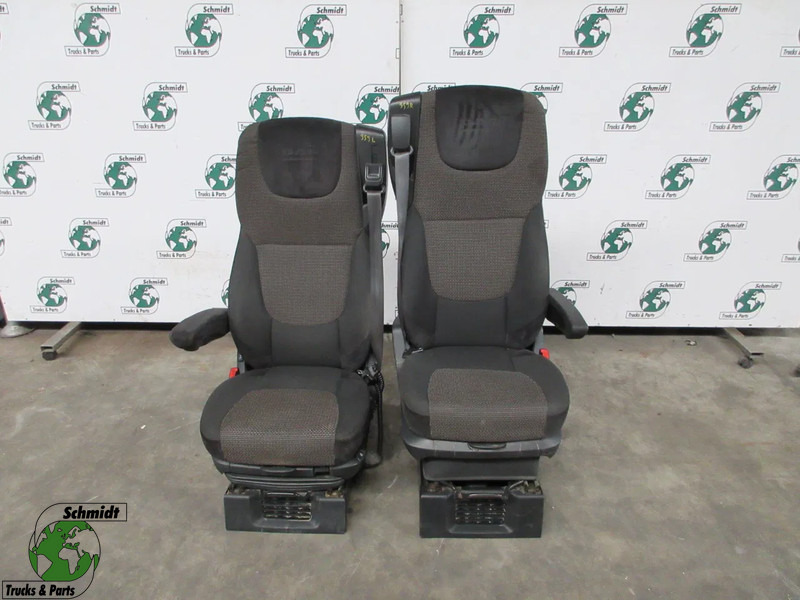 DAF 2104652//2105712// STOELEN SET DAF XF CF EURO 6 RECHTS EN LINKS - Sēdeklis - Kravas automašīna: foto 1 DAF 2104652//2105712// STOELEN SET DAF XF CF EURO 6 RECHTS EN LINKS - Sēdeklis - Kravas automašīna: foto 1
