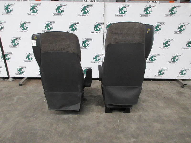 DAF 2104652//2105712// STOELEN SET DAF XF CF EURO 6 RECHTS EN LINKS - Sēdeklis - Kravas automašīna: foto 3 DAF 2104652//2105712// STOELEN SET DAF XF CF EURO 6 RECHTS EN LINKS - Sēdeklis - Kravas automašīna: foto 3
