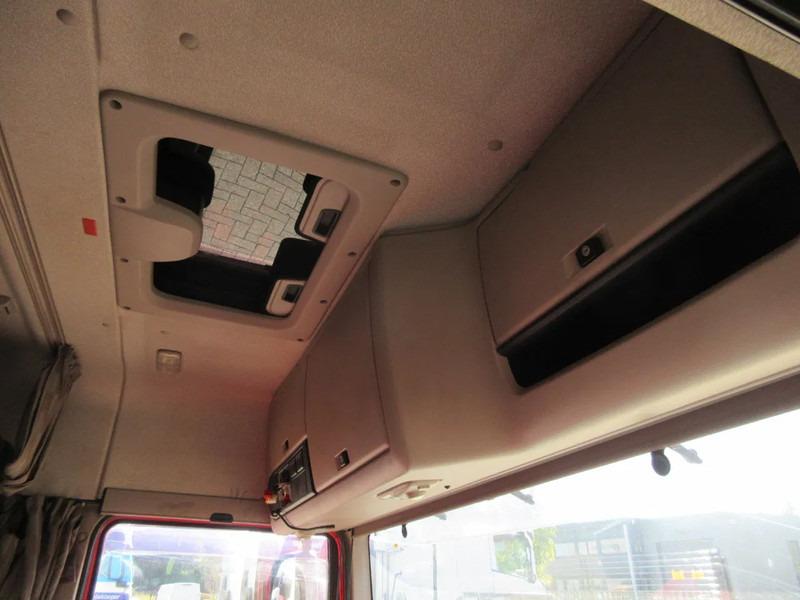 DAF DAF XF 106 460 CABINE COMPLEET MODEL 2016 - Kabīne un interjers - Kravas automašīna: foto 4 DAF DAF XF 106 460 CABINE COMPLEET MODEL 2016 - Kabīne un interjers - Kravas automašīna: foto 4