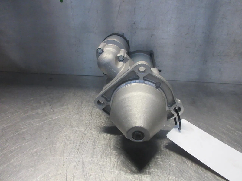 Iveco 5801577136 STARTMOTOR IVECO HI WAY NIEUWE 5 X OP VOORRAAD - Starteris - Kravas automašīna: foto 2 Iveco 5801577136 STARTMOTOR IVECO HI WAY NIEUWE 5 X OP VOORRAAD - Starteris - Kravas automašīna: foto 2