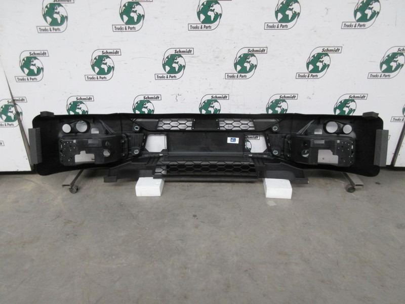 Iveco 5801690553 BUMPER IVECO EUROCARGO EURO 6 NIEUW - Buferis - Kravas automašīna: foto 2 Iveco 5801690553 BUMPER IVECO EUROCARGO EURO 6 NIEUW - Buferis - Kravas automašīna: foto 2
