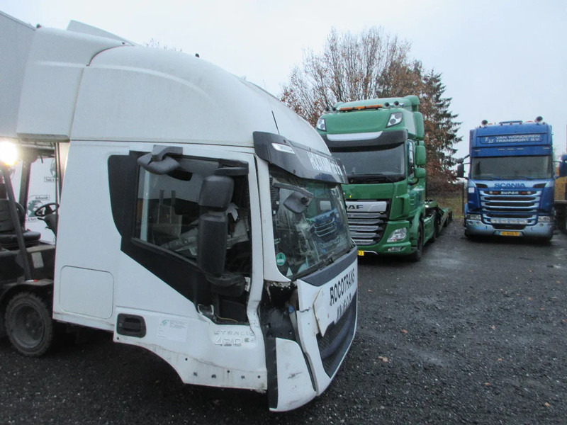 Iveco IVECO HI WAY VOOR ONDERDELEN DONOR MODEL 2018 EURO 6 - Kabīne un interjers - Kravas automašīna: foto 2 Iveco IVECO HI WAY VOOR ONDERDELEN DONOR MODEL 2018 EURO 6 - Kabīne un interjers - Kravas automašīna: foto 2