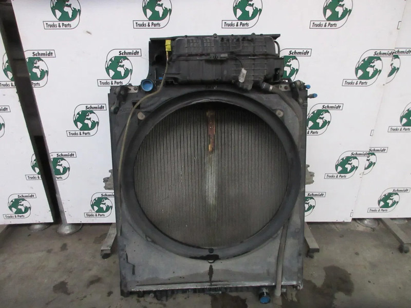 MAN 81.06100-6855 // 81.06100-6876 RADIATEUR MAN 18.560 EURO 6 - Radiators - Kravas automašīna: foto 2 MAN 81.06100-6855 // 81.06100-6876 RADIATEUR MAN 18.560 EURO 6 - Radiators - Kravas automašīna: foto 2