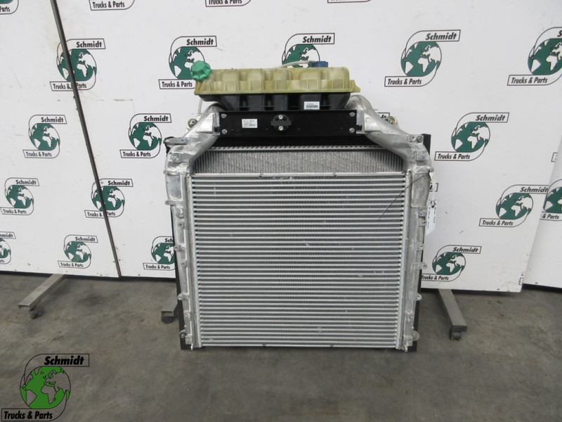 MAN 81.06100-6936/81.06130-0243 NIEUWE RADIATEUR MODEL 2022 - Radiators - Kravas automašīna: foto 1 MAN 81.06100-6936/81.06130-0243 NIEUWE RADIATEUR MODEL 2022 - Radiators - Kravas automašīna: foto 1
