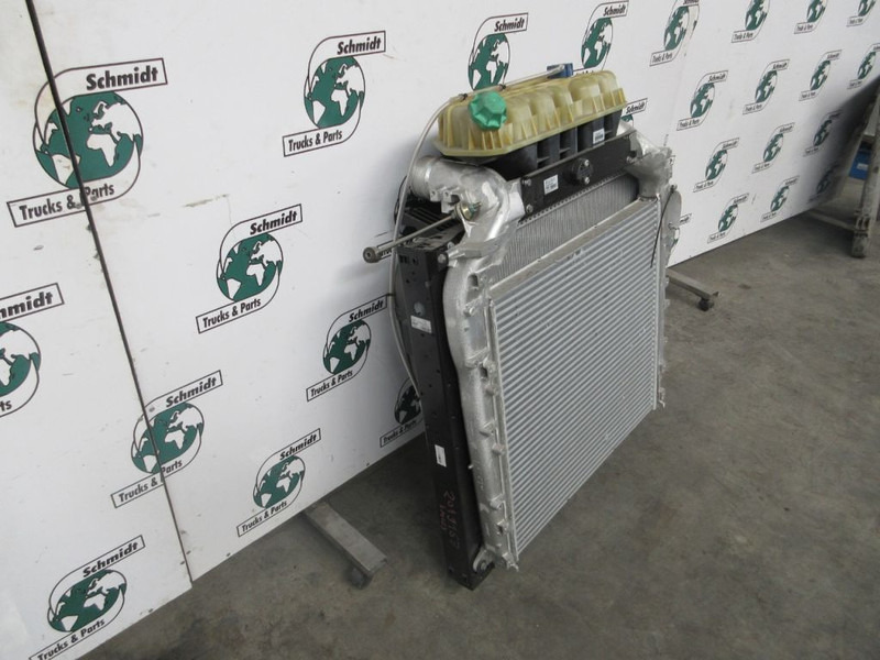 MAN 81.06100-6936/81.06130-0243 NIEUWE RADIATEUR MODEL 2022 - Radiators - Kravas automašīna: foto 2 MAN 81.06100-6936/81.06130-0243 NIEUWE RADIATEUR MODEL 2022 - Radiators - Kravas automašīna: foto 2