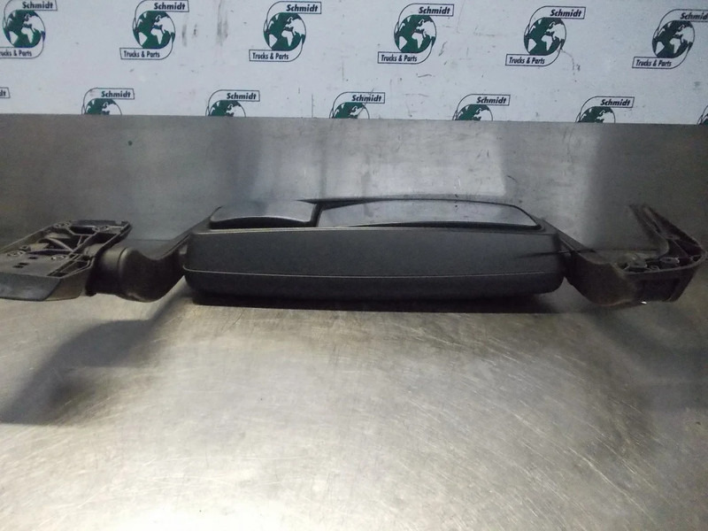 MAN 81.63730-6755 Spiegel Links - Atpakaļskata spogulis - Kravas automašīna: foto 2 MAN 81.63730-6755 Spiegel Links - Atpakaļskata spogulis - Kravas automašīna: foto 2