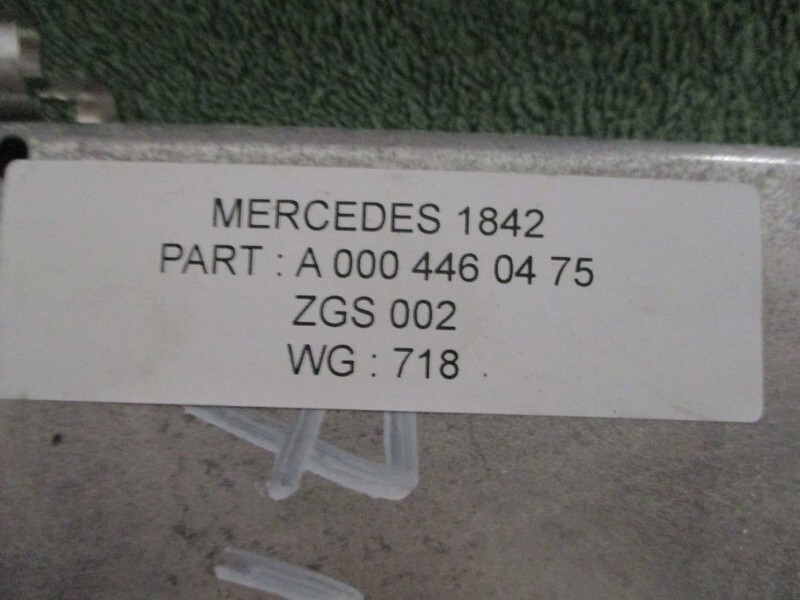 Mercedes-Benz A 000 446 04 75 IPPC / ECU - ZGS 002 - Elektroniskais vadības bloks (ECU) - Kravas automašīna: foto 2 Mercedes-Benz A 000 446 04 75 IPPC / ECU - ZGS 002 - Elektroniskais vadības bloks (ECU) - Kravas automašīna: foto 2