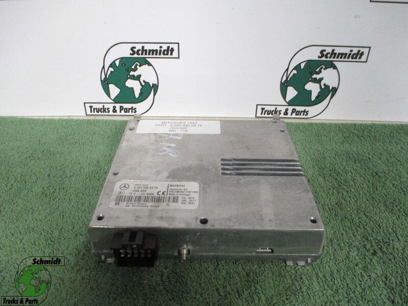 Mercedes-Benz A 000 446 04 75 IPPC / ECU - ZGS 002 - Elektroniskais vadības bloks (ECU) - Kravas automašīna: foto 1 Mercedes-Benz A 000 446 04 75 IPPC / ECU - ZGS 002 - Elektroniskais vadības bloks (ECU) - Kravas automašīna: foto 1