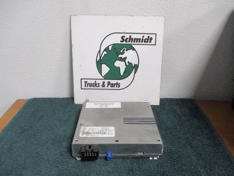 Mercedes-Benz A 000 446 04 75 IPPC / ECU - ZGS 002 - Elektroniskais vadības bloks (ECU) - Kravas automašīna: foto 4 Mercedes-Benz A 000 446 04 75 IPPC / ECU - ZGS 002 - Elektroniskais vadības bloks (ECU) - Kravas automašīna: foto 4
