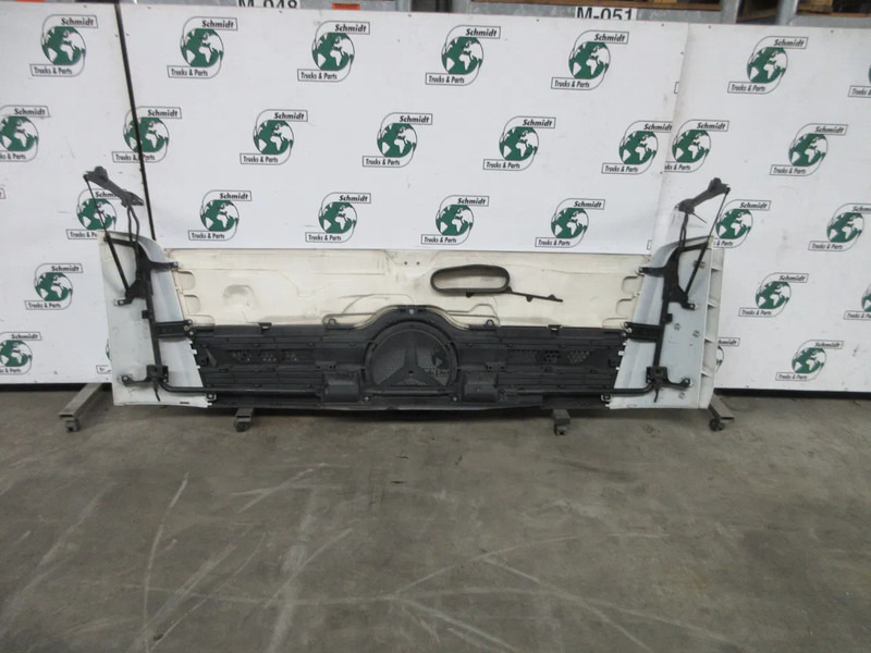 Mercedes-Benz ACTROS A 960 750 04 09 / A 960 750 06 18 FRONTPLAAT/GRILLE EURO 6 - Radiatora reste - Kravas automašīna: foto 4 Mercedes-Benz ACTROS A 960 750 04 09 / A 960 750 06 18 FRONTPLAAT/GRILLE EURO 6 - Radiatora reste - Kravas automašīna: foto 4