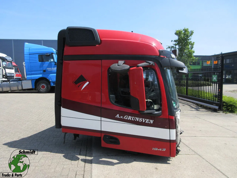 Mercedes-Benz MERCEDES BENZ 1840 ACTROS CABINE VOOR ONDERDEEL DONOR EURO 6 - Kabīne un interjers - Kravas automašīna: foto 1 Mercedes-Benz MERCEDES BENZ 1840 ACTROS CABINE VOOR ONDERDEEL DONOR EURO 6 - Kabīne un interjers - Kravas automašīna: foto 1