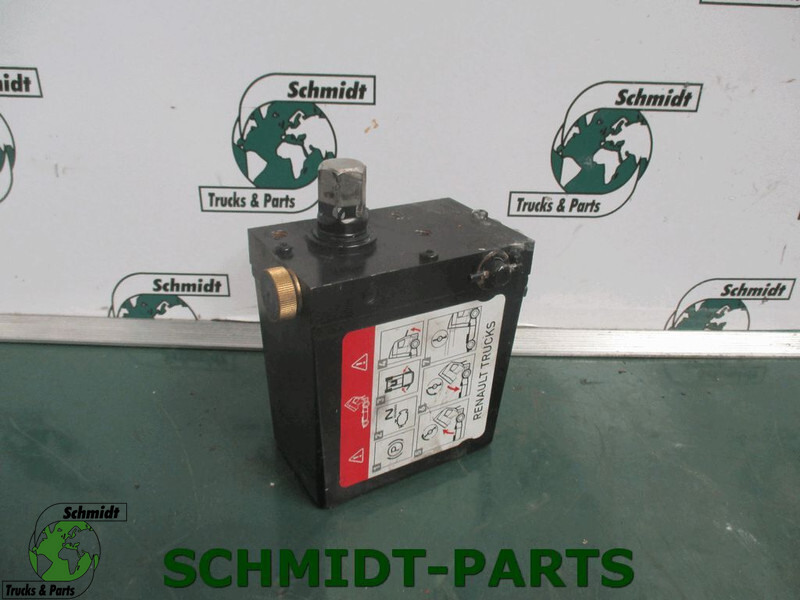 Renault 7421726535 Kantel Pomp - Hidraulika - Kravas automašīna: foto 1 Renault 7421726535 Kantel Pomp - Hidraulika - Kravas automašīna: foto 1