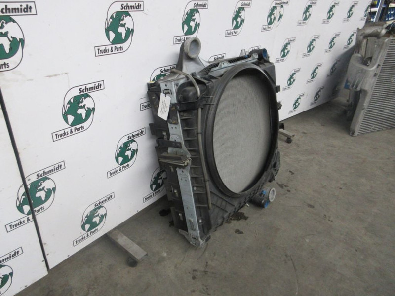 Renault 7422174115 RADIATEUR RENAULT T 460 EURO 6 - Radiators - Kravas automašīna: foto 3 Renault 7422174115 RADIATEUR RENAULT T 460 EURO 6 - Radiators - Kravas automašīna: foto 3
