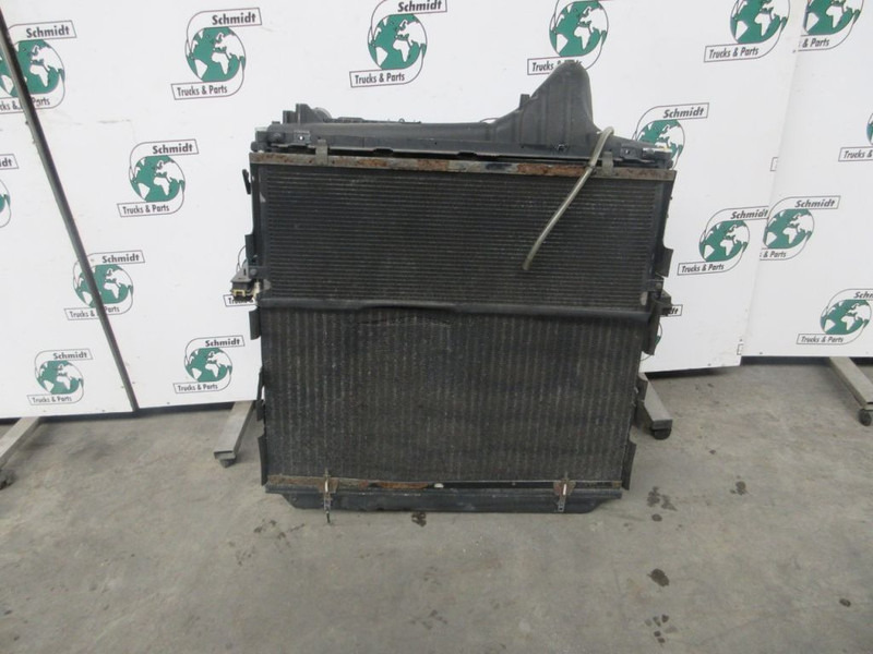 Renault 7422174115 RADIATEUR RENAULT T 460 EURO 6 - Radiators - Kravas automašīna: foto 4 Renault 7422174115 RADIATEUR RENAULT T 460 EURO 6 - Radiators - Kravas automašīna: foto 4