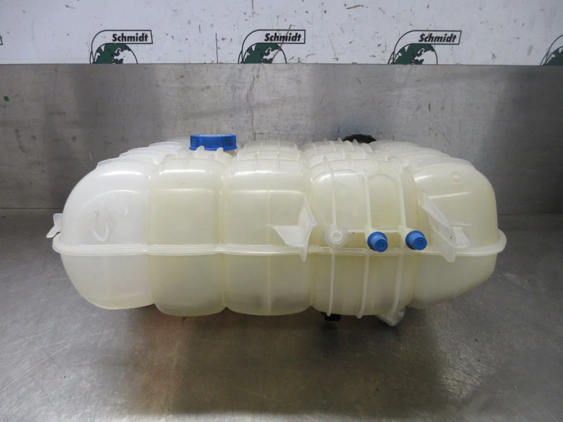 Volvo 22430043 // 22821826 WATERTANK VOLVO FH 460 EURO 6 MODEL 2018 - Izplešanās tvertne - Kravas automašīna: foto 5 Volvo 22430043 // 22821826 WATERTANK VOLVO FH 460 EURO 6 MODEL 2018 - Izplešanās tvertne - Kravas automašīna: foto 5