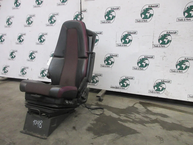 Volvo 23766412 // 23764396 STOELEN SET LUCHTGEVEERT R+L FM MODEL 2023 - Sēdeklis - Kravas automašīna: foto 3 Volvo 23766412 // 23764396 STOELEN SET LUCHTGEVEERT R+L FM MODEL 2023 - Sēdeklis - Kravas automašīna: foto 3