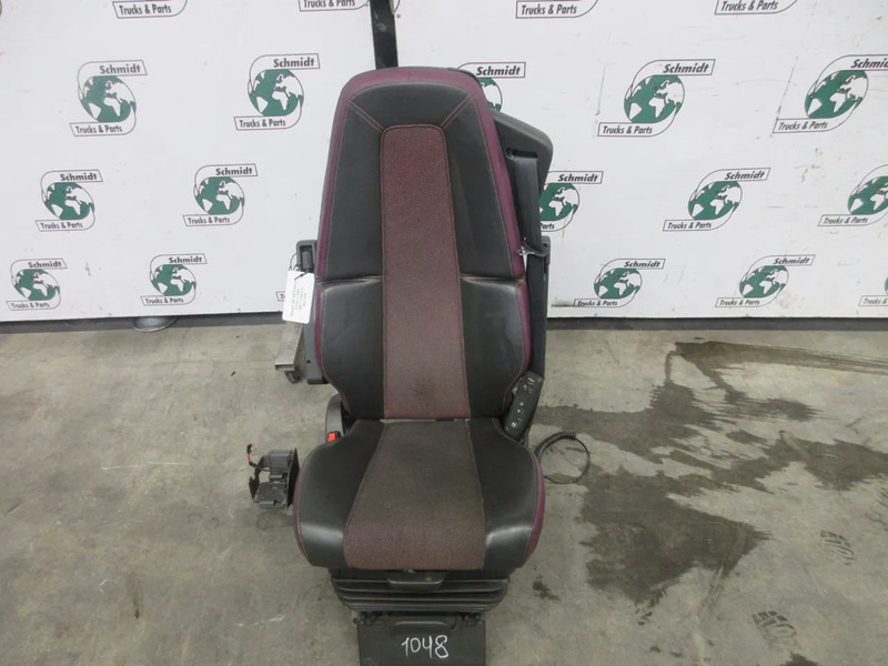 Volvo 23766412 // 23764396 STOELEN SET LUCHTGEVEERT R+L FM MODEL 2023 - Sēdeklis - Kravas automašīna: foto 4 Volvo 23766412 // 23764396 STOELEN SET LUCHTGEVEERT R+L FM MODEL 2023 - Sēdeklis - Kravas automašīna: foto 4