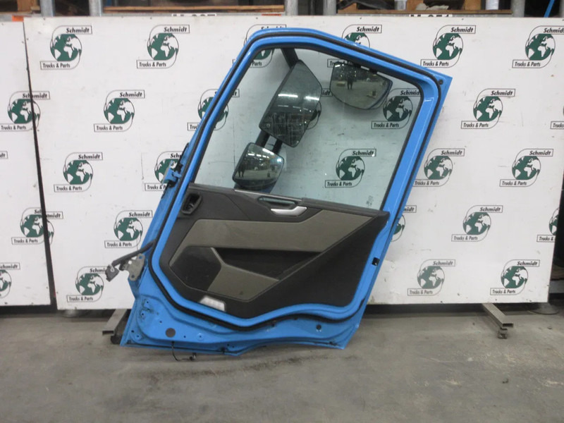 Volvo 84235902 DEUR RECHTS VOLVO FM 330 MODEL 2023 NIEUWE TYPE - Durvis un rezerves daļas - Kravas automašīna: foto 5 Volvo 84235902 DEUR RECHTS VOLVO FM 330 MODEL 2023 NIEUWE TYPE - Durvis un rezerves daļas - Kravas automašīna: foto 5