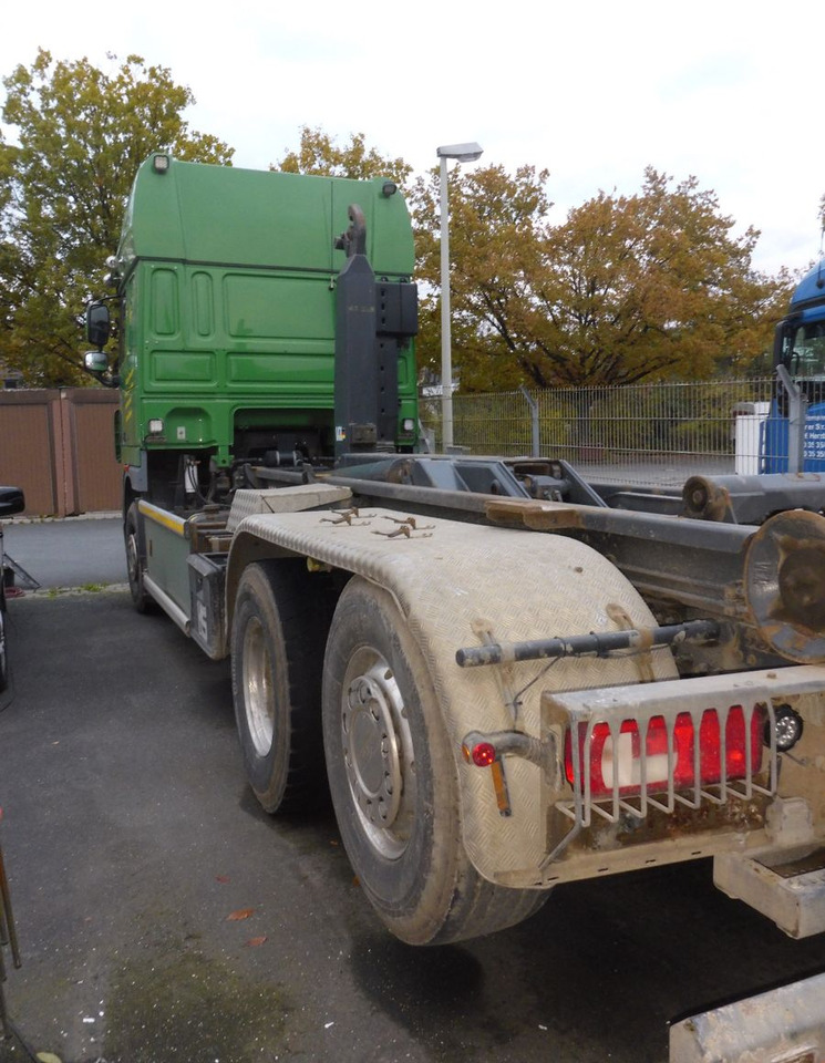 DAF XF 510 aus Werkverkehr 6 x 2 510PS Top-Zustan - Pacēlājs ar āķi: foto 5 DAF XF 510 aus Werkverkehr 6 x 2 510PS Top-Zustan - Pacēlājs ar āķi: foto 5