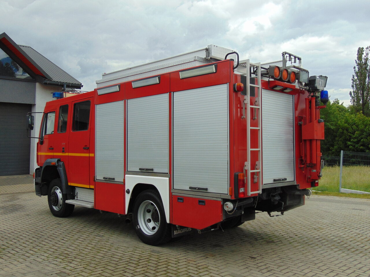 MAN LE14.260 4x4 MAGIRUS - Ugunsdzēsēju mašīna: foto 3 MAN LE14.260 4x4 MAGIRUS - Ugunsdzēsēju mašīna: foto 3
