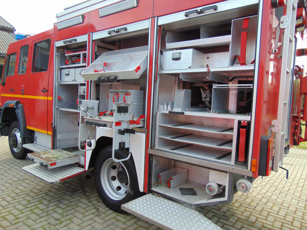 Ugunsdzēsēju mašīna MAN LE14.260 4x4 MAGIRUS: foto 11