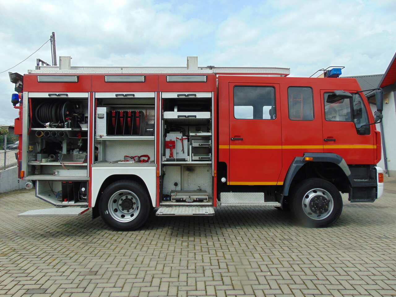 Ugunsdzēsēju mašīna MAN LE14.260 4x4 MAGIRUS: foto 9