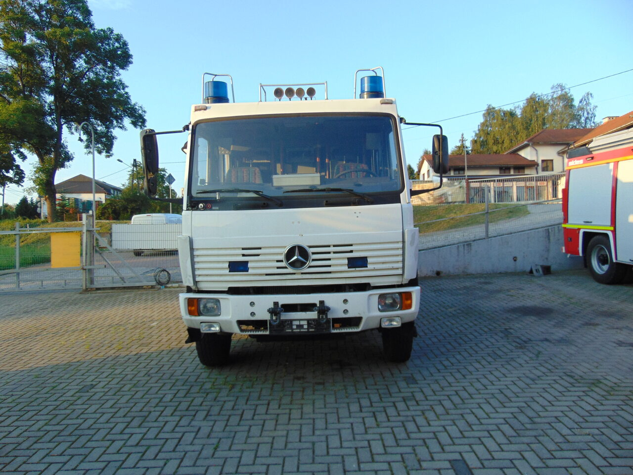 MERCEDES-BENZ 1124AF 4x4 MAGIRUS - Ugunsdzēsēju mašīna: foto 5 MERCEDES-BENZ 1124AF 4x4 MAGIRUS - Ugunsdzēsēju mašīna: foto 5