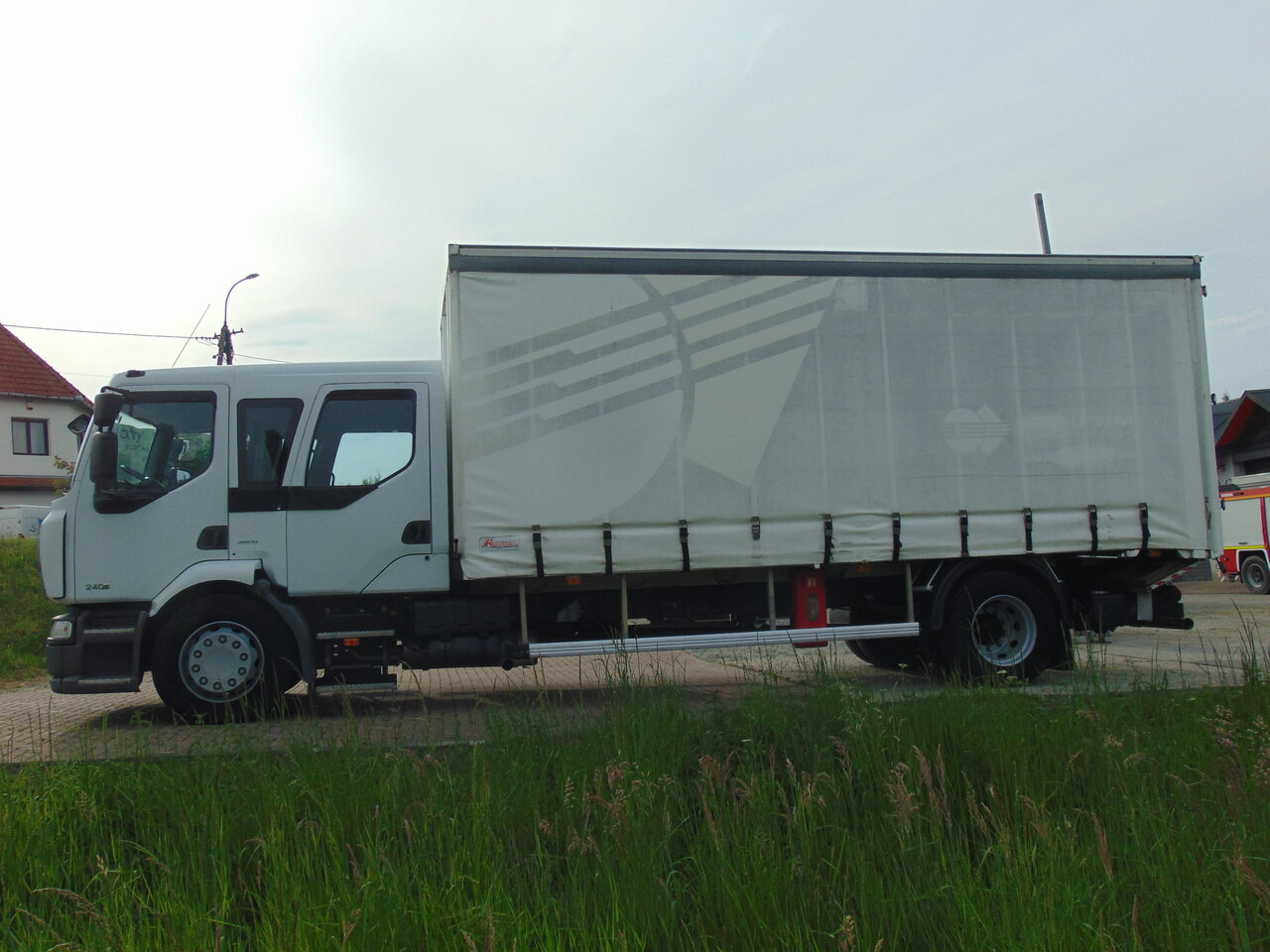 RENAULT Midlum 240DXi - Kravas automašīna ar tentu: foto 5 RENAULT Midlum 240DXi - Kravas automašīna ar tentu: foto 5